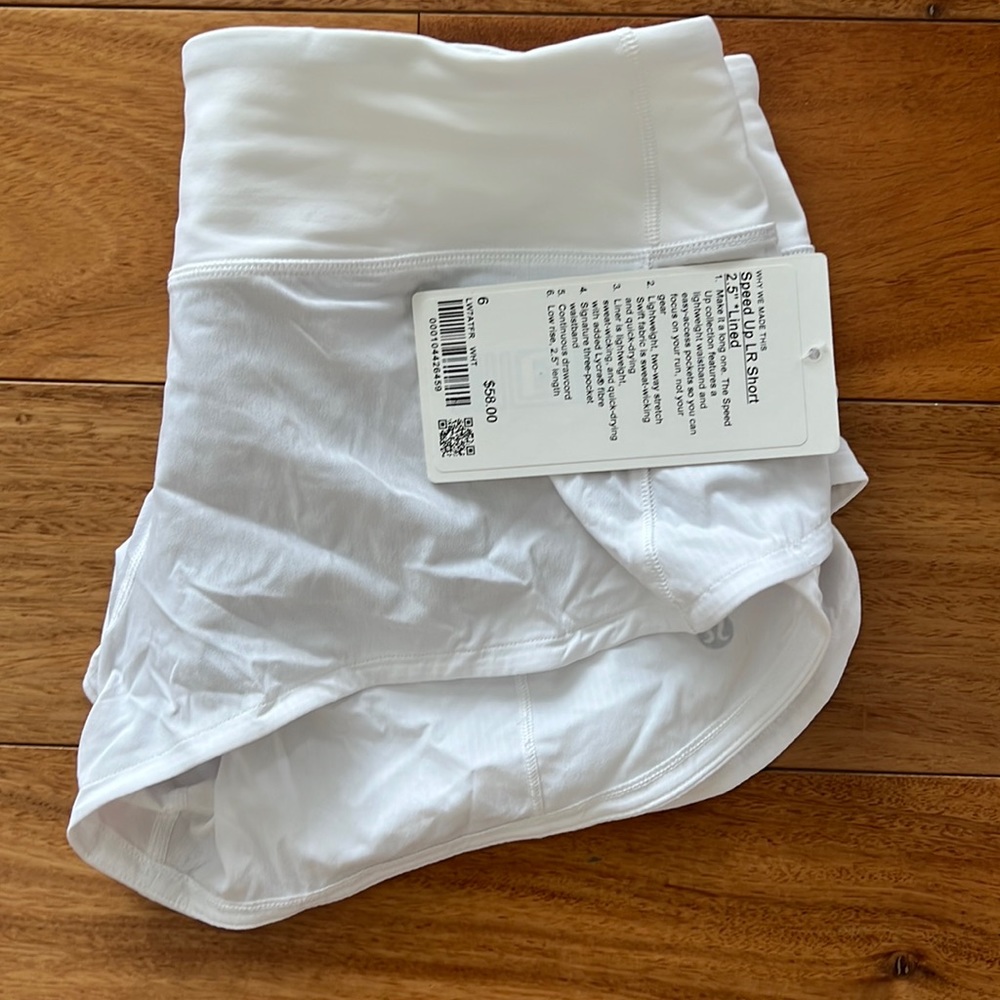 Lululemon speed up short 2.5 inches white size 6